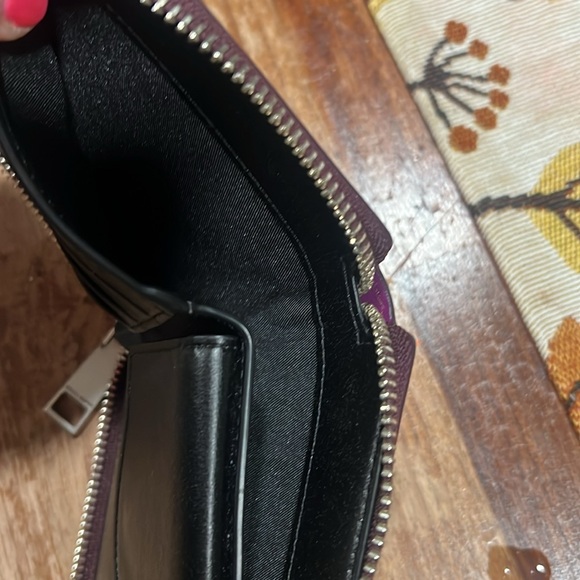 Rebecca Minkoff “jet set” zip around wallet - Picture 3 of 4